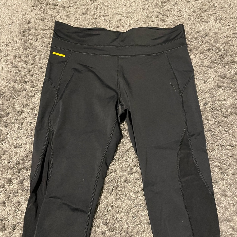 cropped athletic leggings